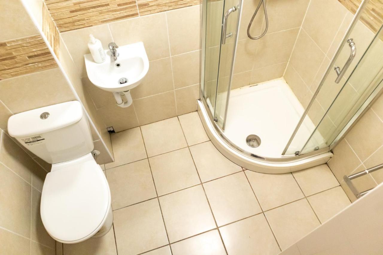 Addenro Serviced Rooms سوثامبتون الغرفة الصورة