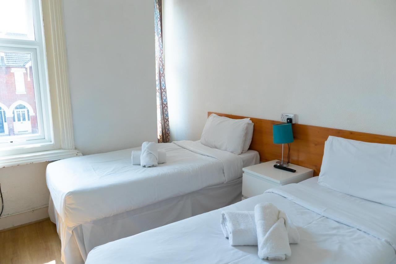 Addenro Serviced Rooms سوثامبتون الغرفة الصورة